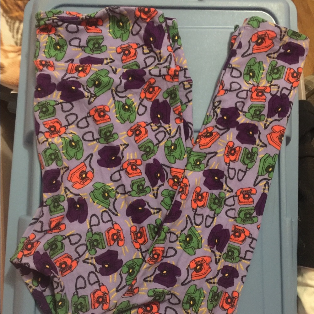 Tall and Curvy LuLaRoe leggings, phone print.